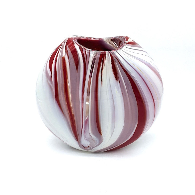 Hammered Vase – Red and Ivory 